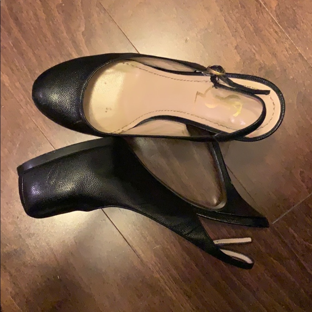 Shoes - Picture 4 of 5